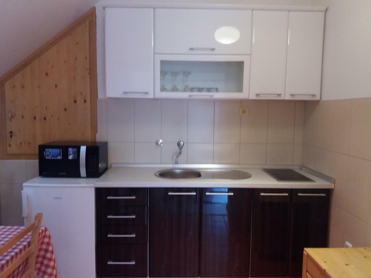 Blue Moon Apartment Licko Petrovo Selo Exterior photo